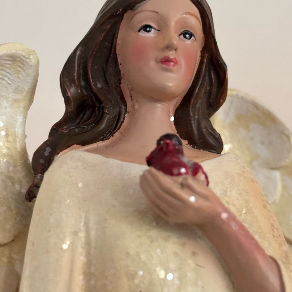LOT of 3 Cream Angel Figurines with Holly Details - Picture 5 of 14